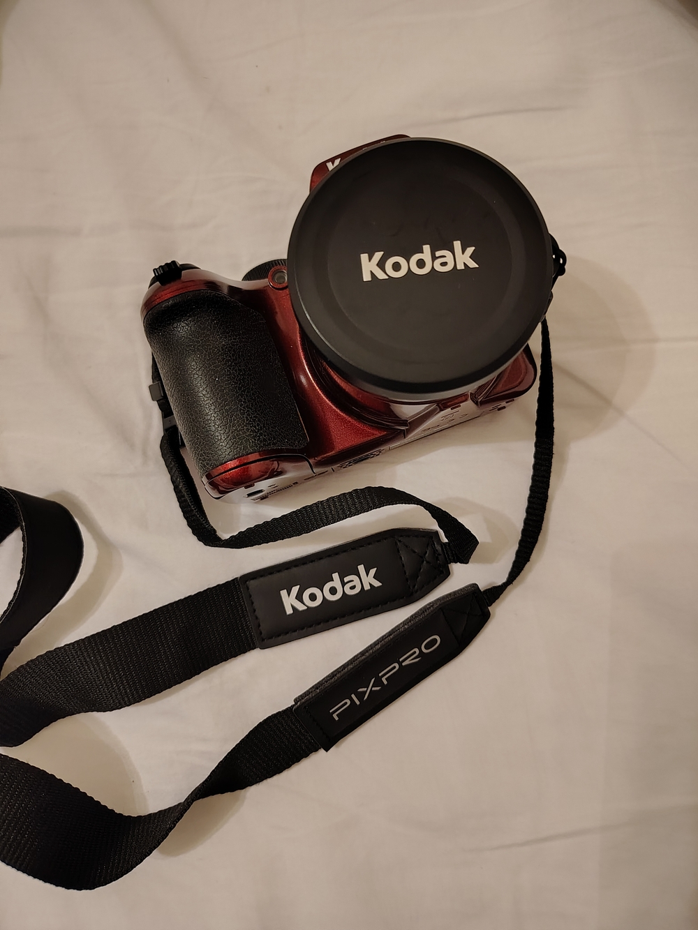 Kodak Red PIXPRO AZ 401 Digital Camera 16.0 MP 3" Screen Built In Flash Red